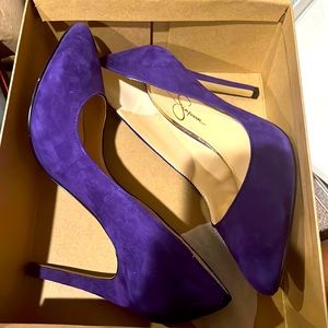 Jessica Simpson Deep Purple Pump, size 6.5.